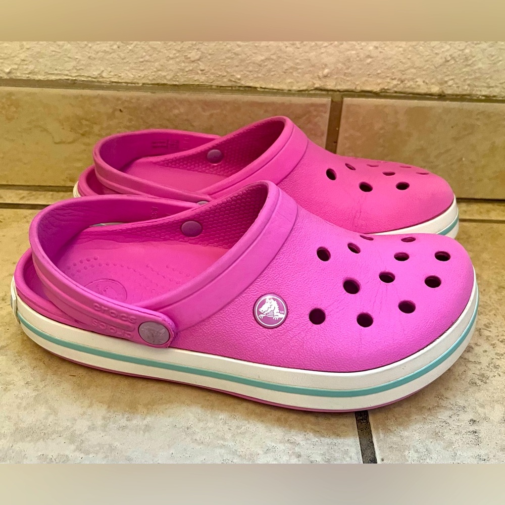 Crocs Youth Pink Size 4